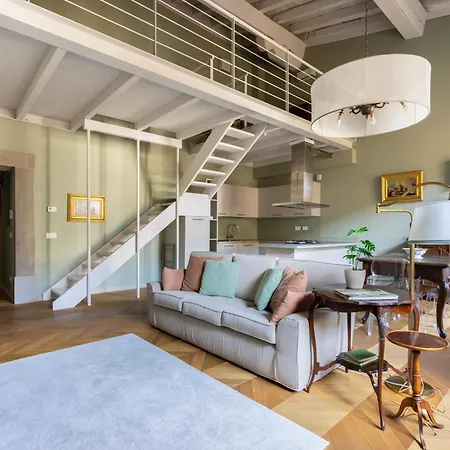 Lux Penthouse Palazzo Strozzi Daire Floransa