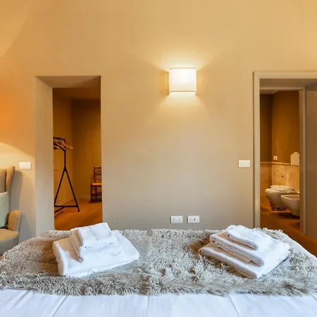 Lux Penthouse Palazzo Strozzi Daire